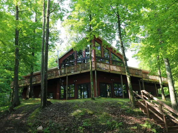 2207 Barron Polk St, Cumberland, WI 54829