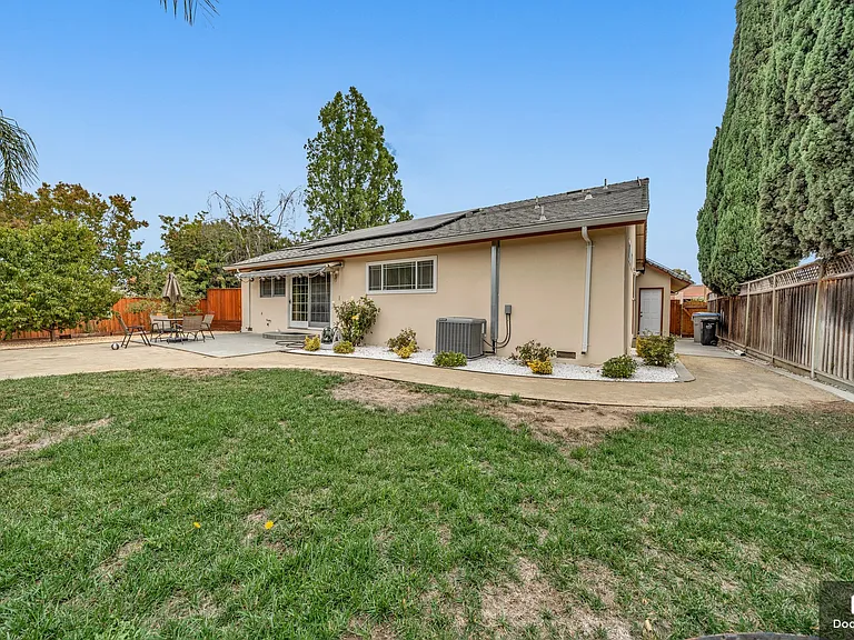 5405 Entrada Cedros — Photo 30