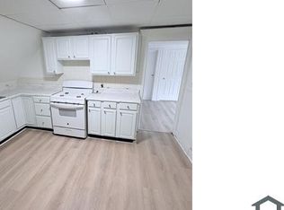 21 Ferry St #3, Chicopee, MA 01013