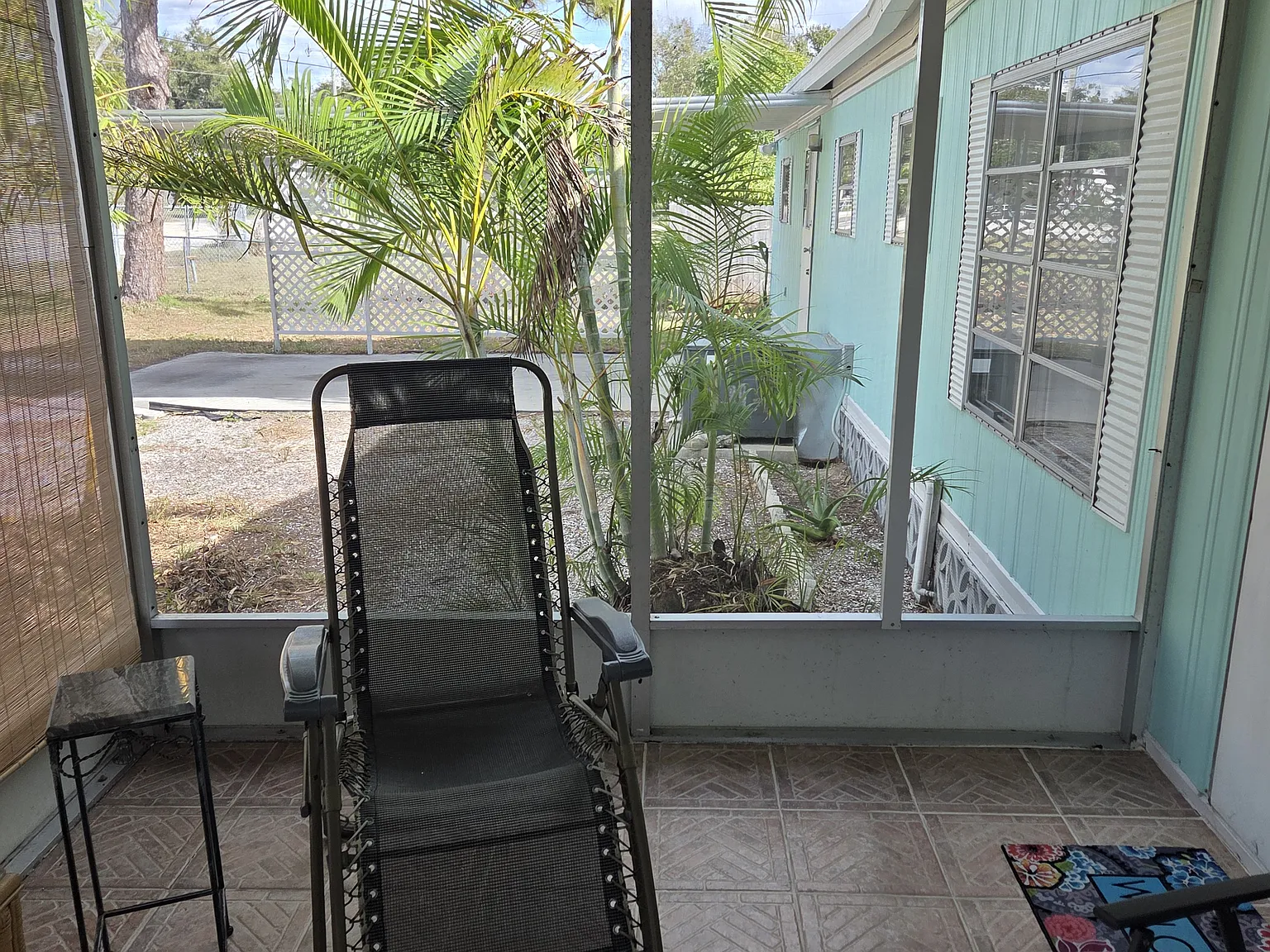 2 bed, 1.5 bath, 696 sqft, $1,490 — Photo 2