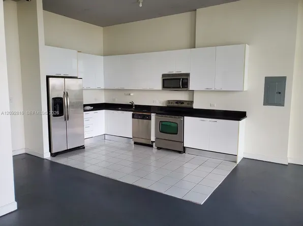 2100 Van Buren St APT 411, Hollywood, FL 33020
