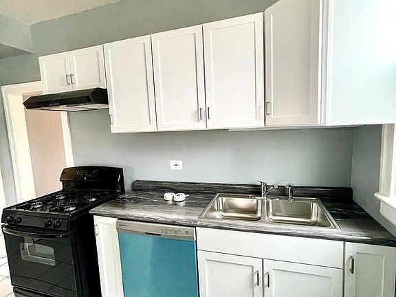 3rd image of 3237 W Thomas St APT 2