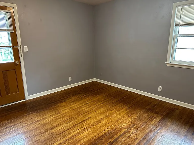 Homestead Apartments — Photo 7