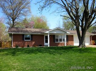 22 Aubuchon Dr, Fairview Heights, IL 62208