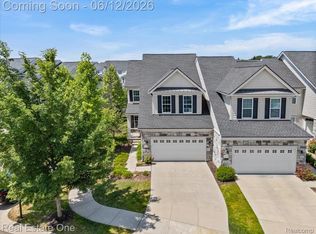 42829 Cardinal Way, Novi, MI 48375