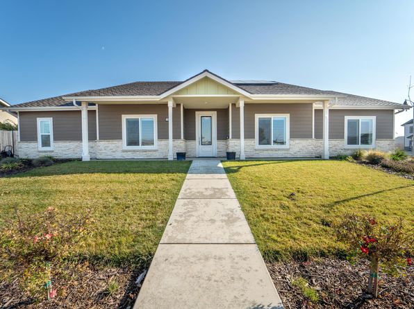1002 Walnut Street, Woodlake, CA 93286