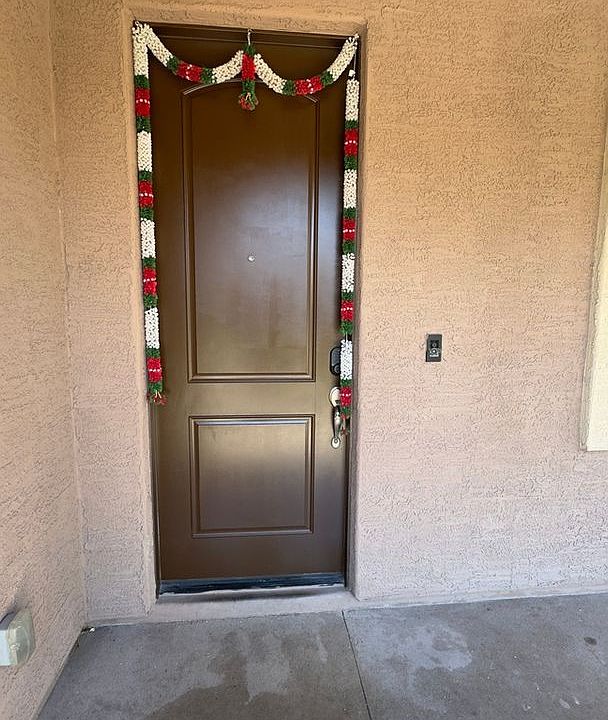 1st image of 5404 W Desert Hollow Dr