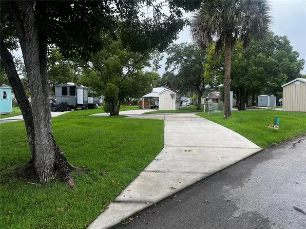 2852 NE 103rd Ct #57, Silver Springs, FL 34488