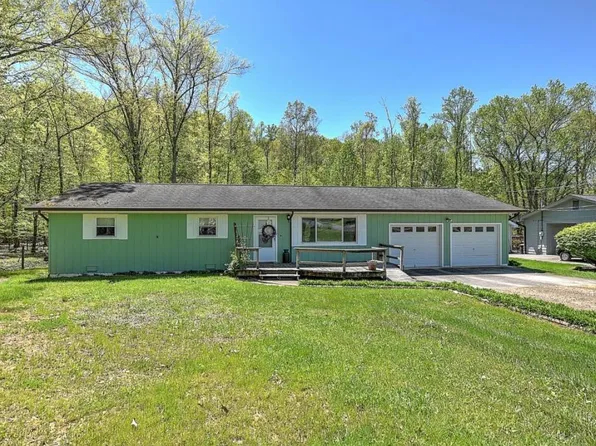 314 Wood Ln, Surgoinsville, TN 37873