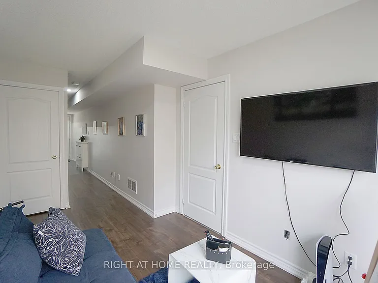 15 Magdalene Cres — Photo 6