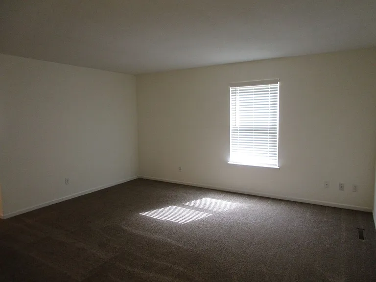 2409-2411 Northampton Dr. — Photo 4