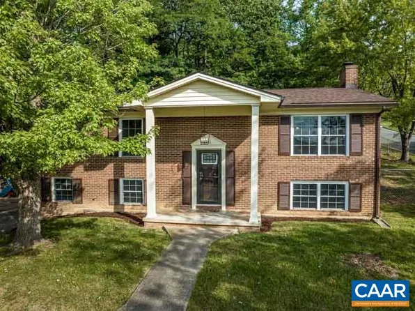 831 Paul St, Staunton, VA 24401