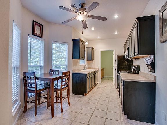 5th image of 5 Sudbury Ln