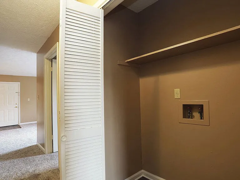 Washer/Dryer Hookups Available