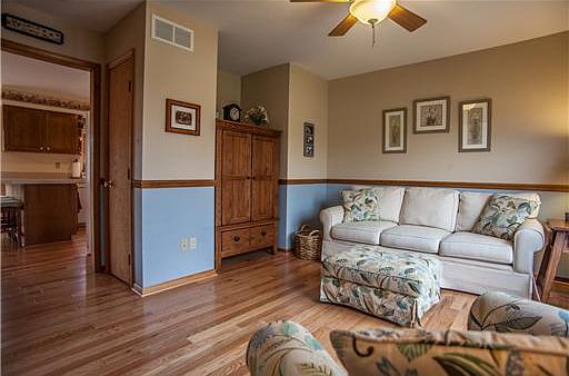 4th image of 6581 Pennstone Cir