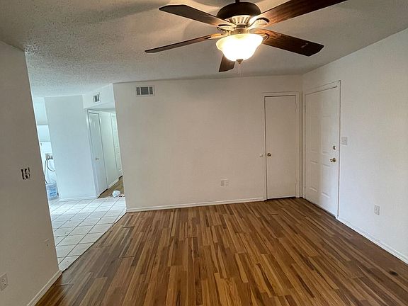 2nd image of 206 E L St #208