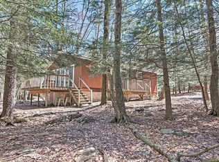 1151 Kinta Cir, Pocono Lake, PA 18347