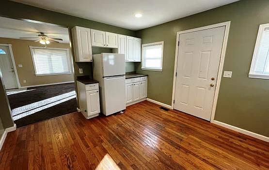 3rd image of 144 W Ann Arbor Ave