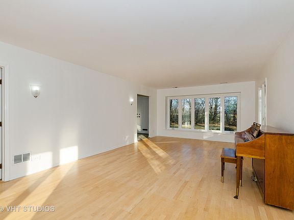5th image of 1460 Concorde Cir