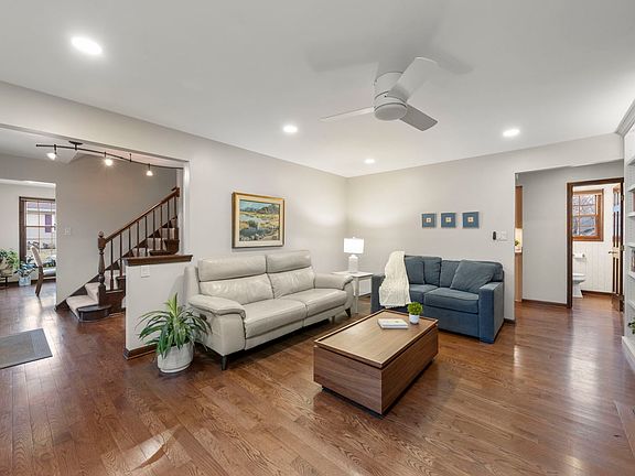 5th image of 1336 Chestnut Ridge Dr