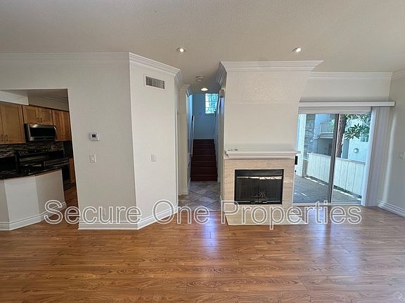 4th image of 668 Oak Run Trl Unit 105