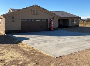 2918 W McConnico Rd, Golden Valley, AZ 86413