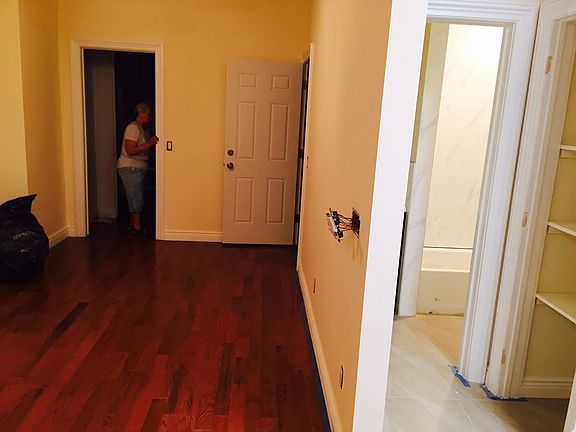 5th image of 240 Nassau Ave