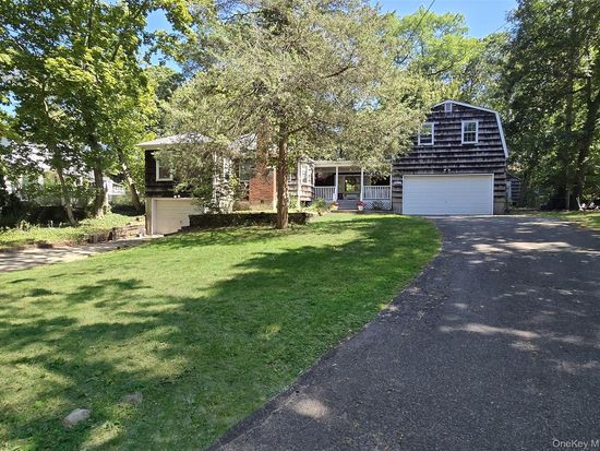 7 Woodhull Landing Road, Sound Beach, NY 11789