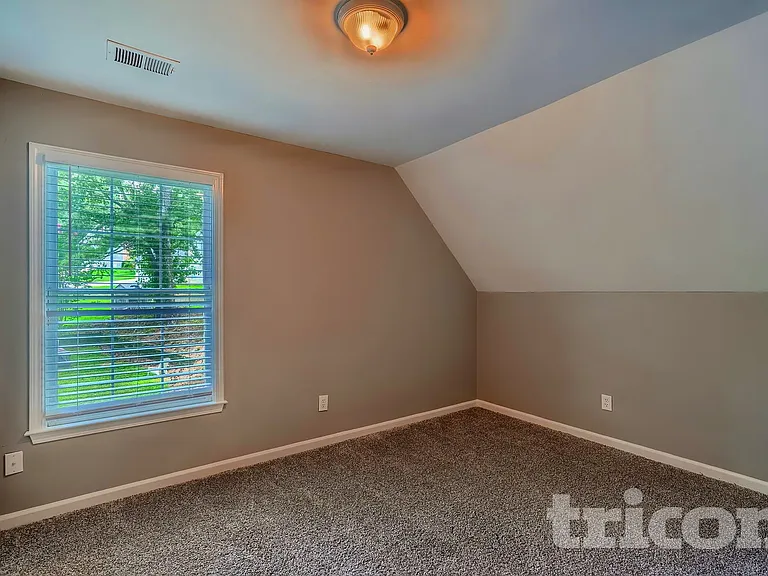 2200 Sugarbirch Dr — Photo 18