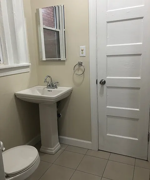 West Grace Apts — Photo 16