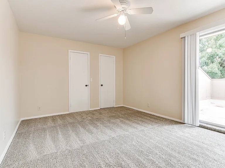 504 N Davis Ave — Photo 41