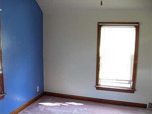 5th image of 227 Harvard Blvd