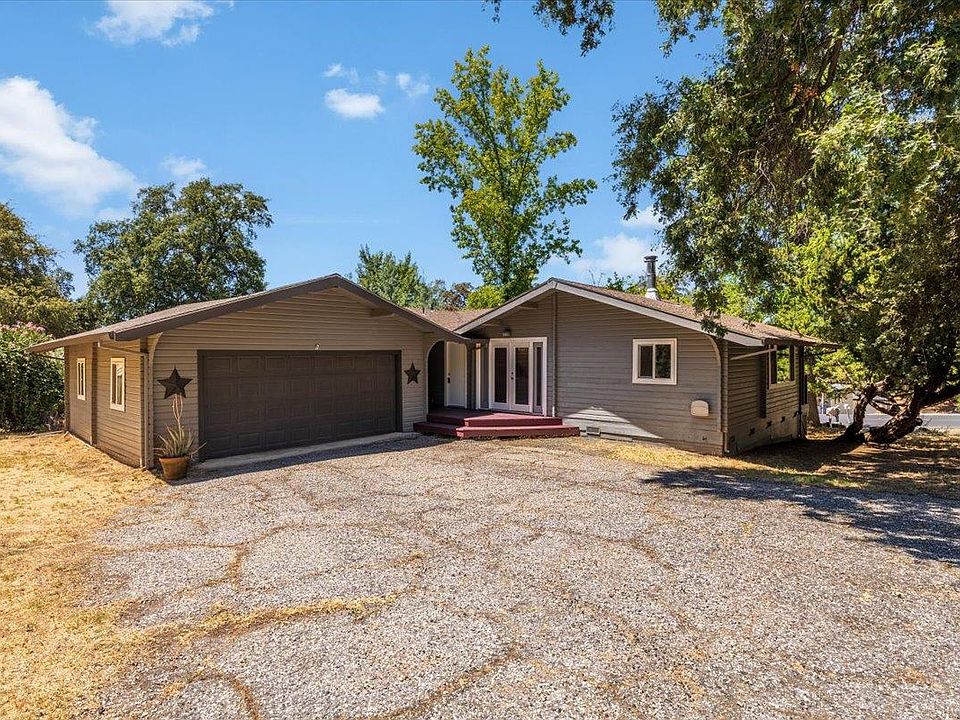 1st image of 15130 Woodland Loop