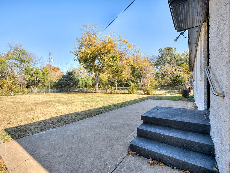 3317 NW 42nd St — Photo 40