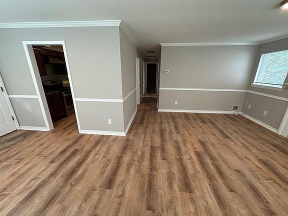 3rd image of 1710 N Pollard St