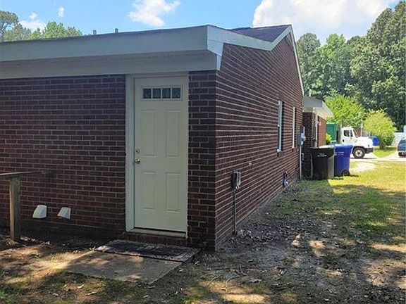 3rd image of 6036 Camellia Dr