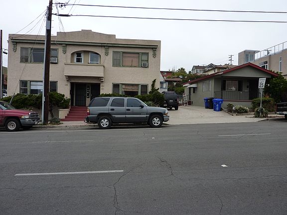 4th image of 240 W Grape St