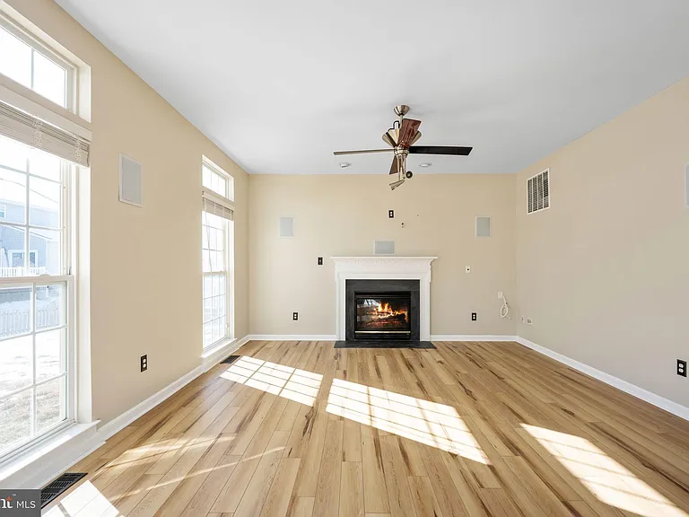 9320 Birch Cliff Dr — Photo 19