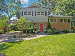 8402 Wagon Wheel Rd, Alexandria, VA 22309