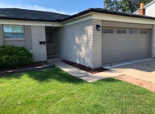 33049 Crestwell Dr, Sterling Heights, MI 48310