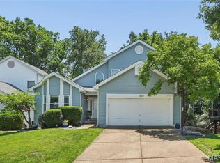 1516 Strawberry Glen Ct, Ballwin, MO 63021