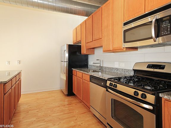 3rd image of 50 E 16th St Unit 310