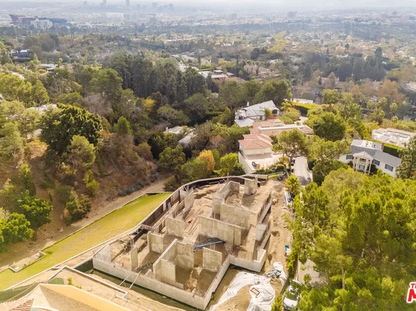 1140 Calle Vista Dr, Beverly Hills, CA 90210