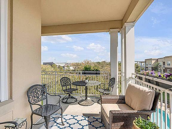 3rd image of 200 River Landing Dr Unit 310H