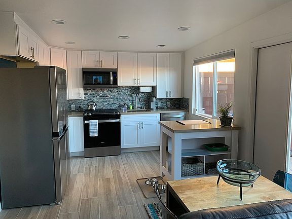 4th image of 517-19 Palomar Ave