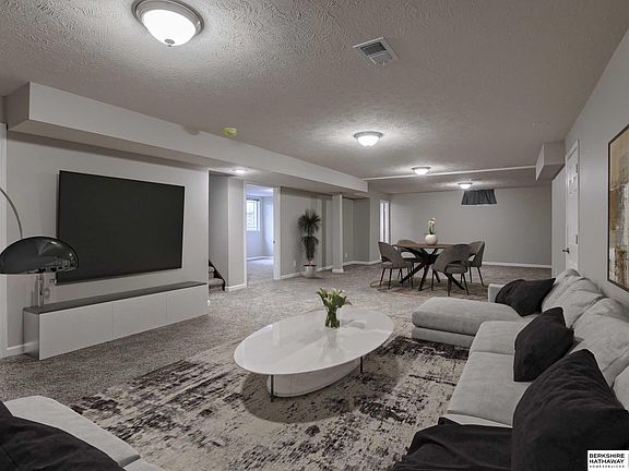 5th image of 5025 White Cloud Dr