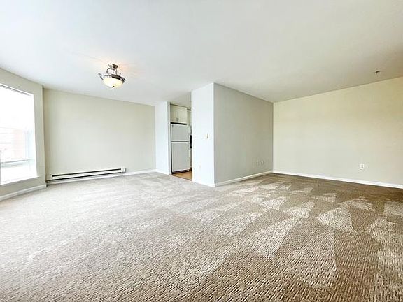 5th image of 405 12th Ave APT 303