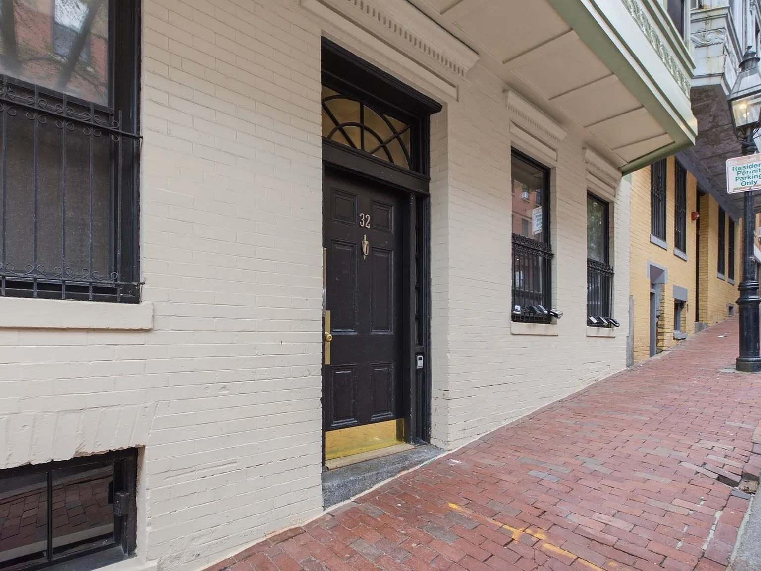 1 bed, 1.0 bath, 610 sqft, $3,200 — Photo 2