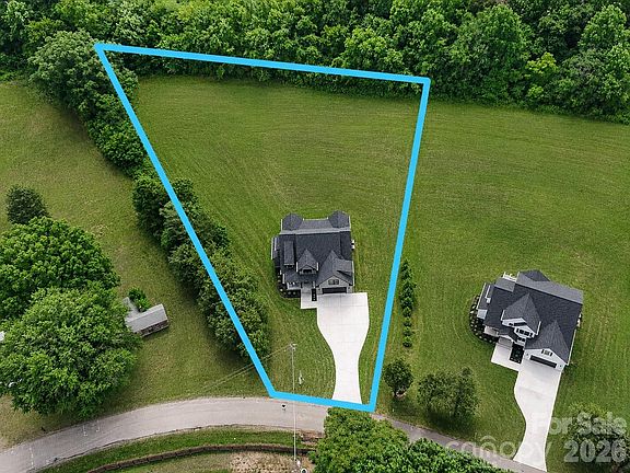 2nd image of 159 Lone Pine Rd