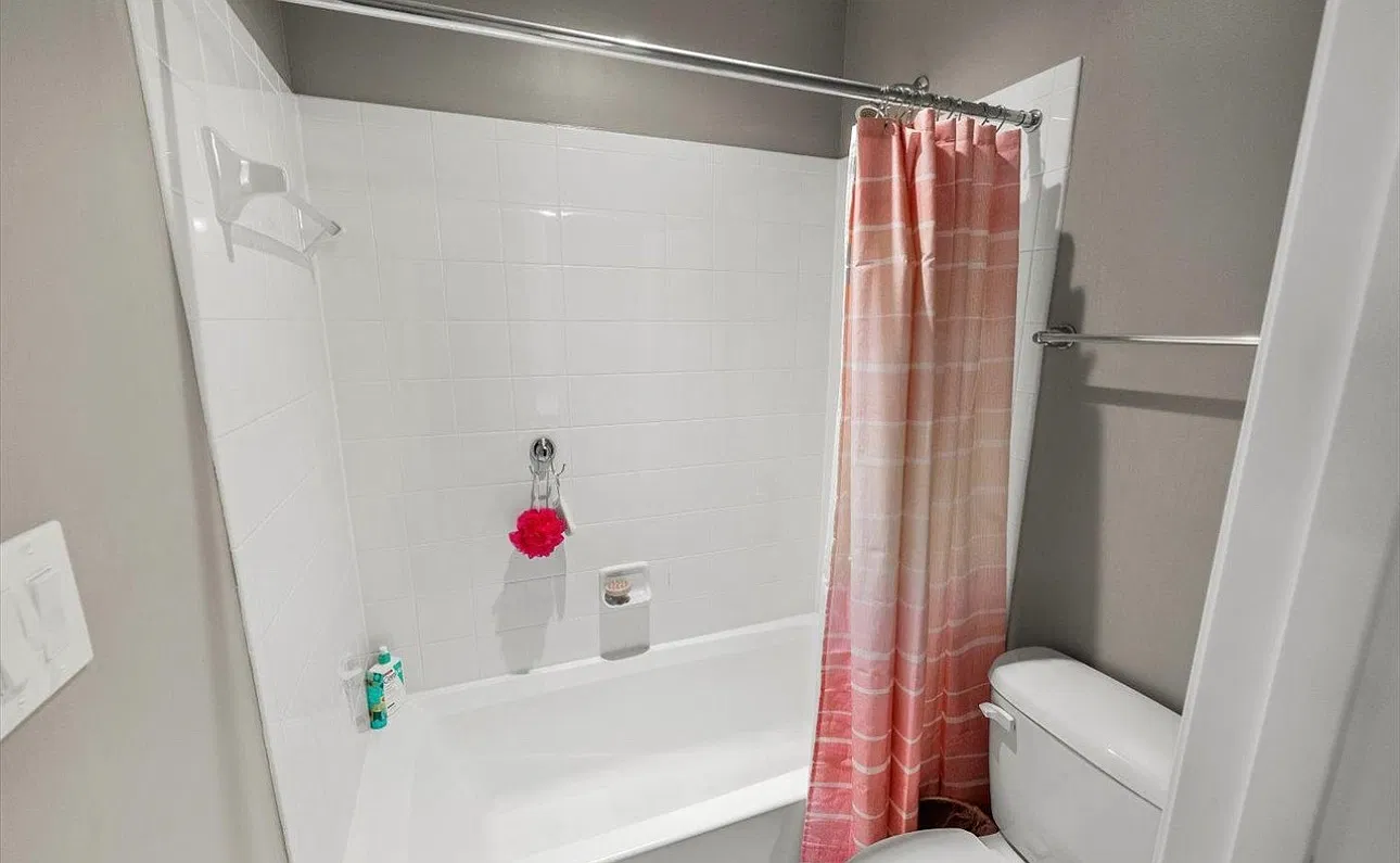 1 bed, $1,000 — Photo 4